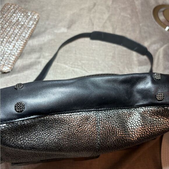 ELIZABETH & JAMES Silver Metallic Pebbled Leather Flap Over Clutch Handbag - Picture 10 of 11